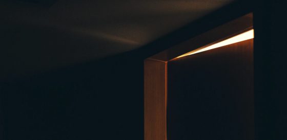Jak drzwi przesuwne wpływają na estetykę wnętrza?